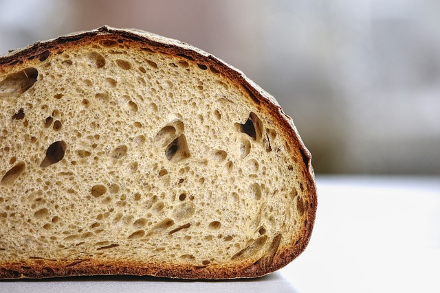 baked bread contains the anti-nutrient gluten
